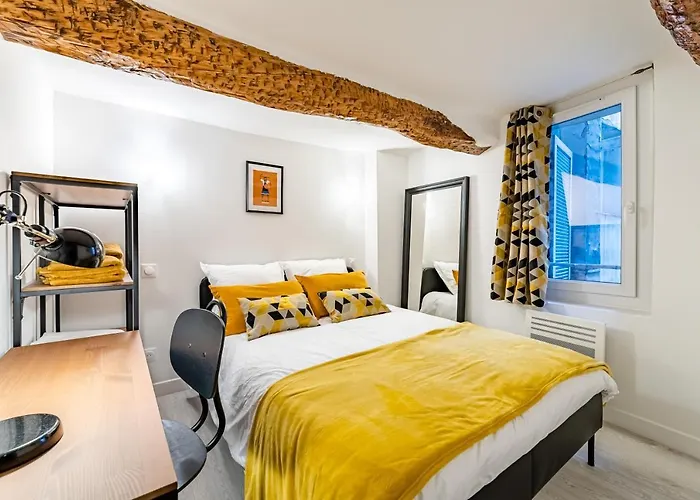 Roche : 3 Chambres,6 Personnes, Bien Equipe, Deco+