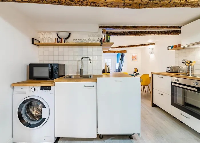 Roche : 3 Chambres,6 Personnes, Bien Equipe, Deco+