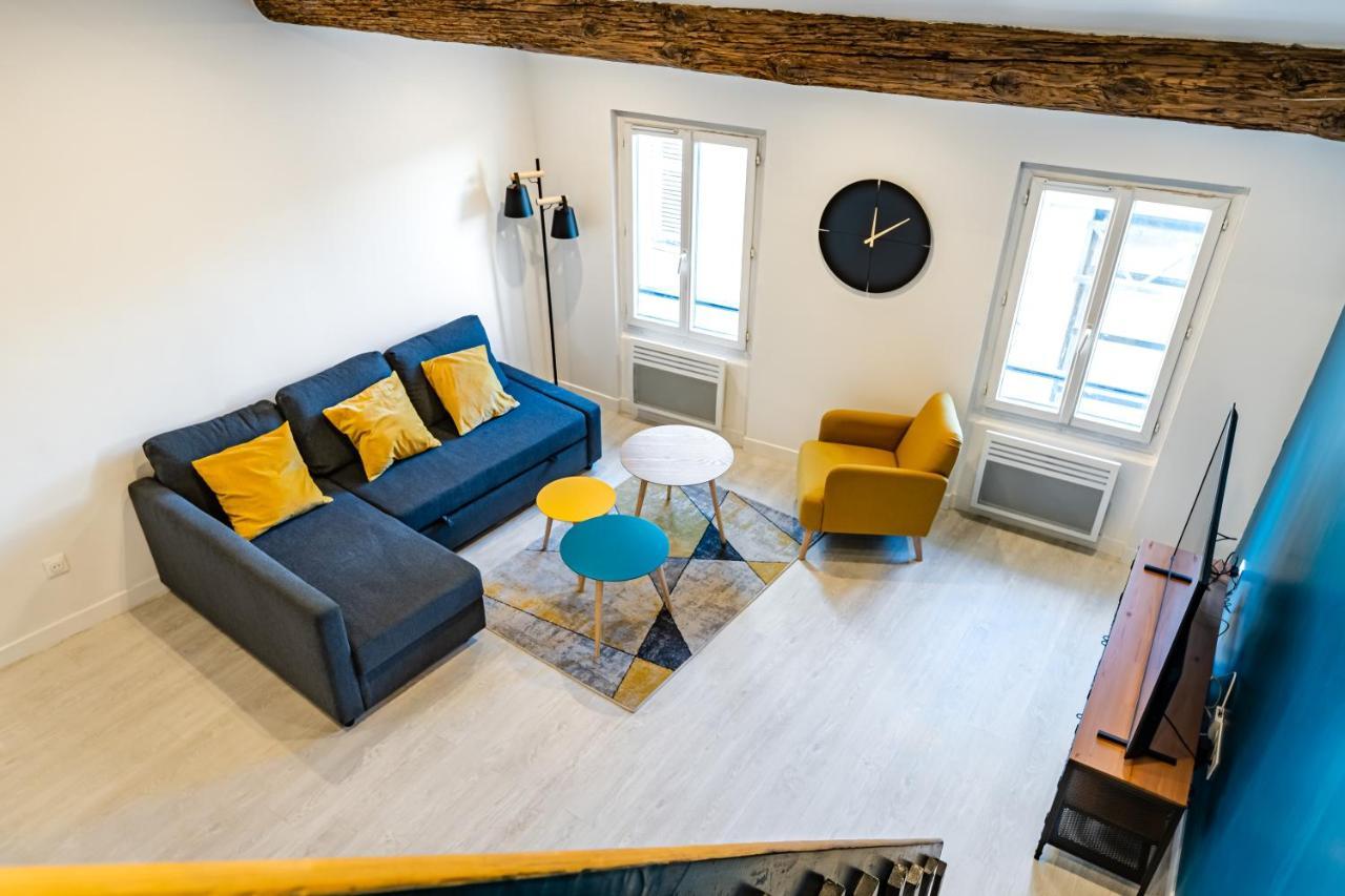 Roche : 3 Chambres,6 Personnes, Bien Equipe, Deco+ Toulon