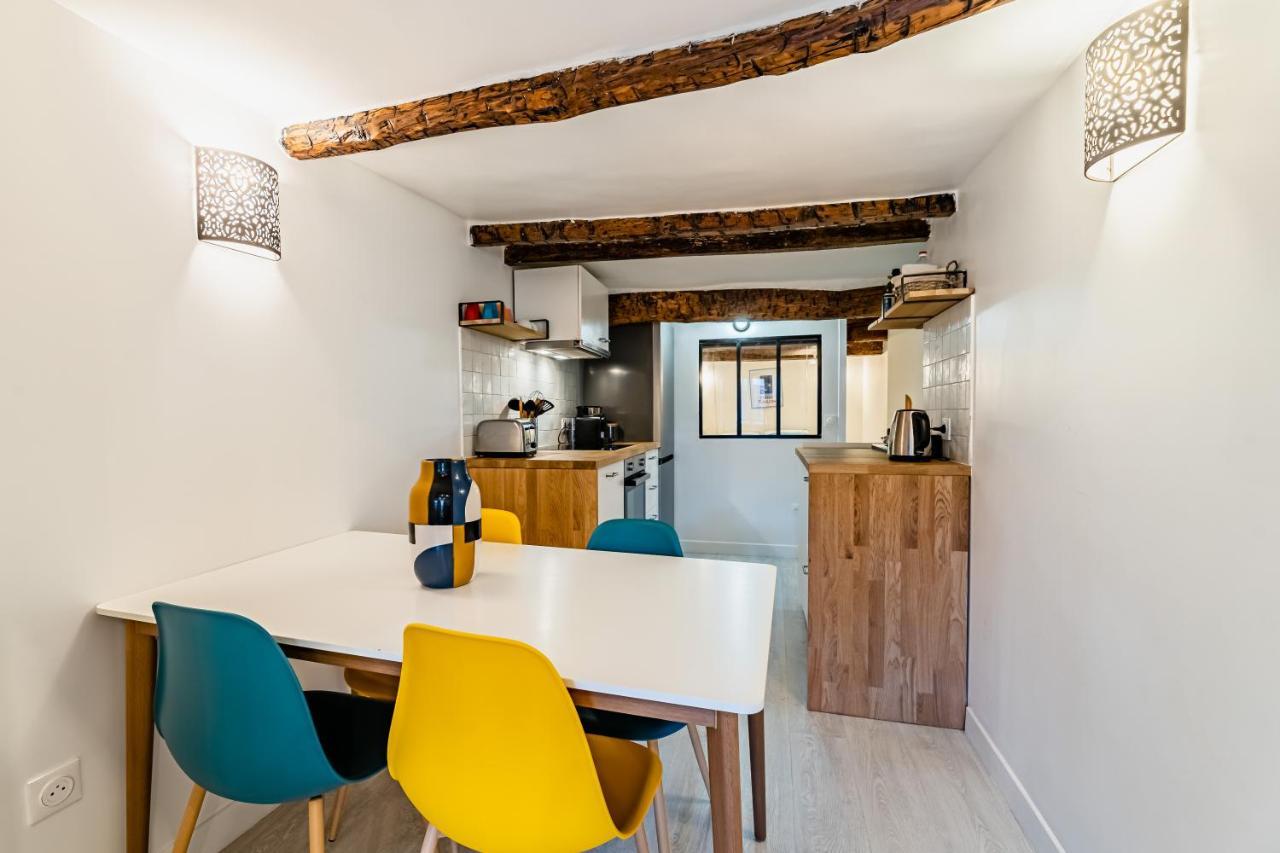 Appartement Roche : 3 Chambres,6 Personnes, Bien Equipe, Deco+ Toulon