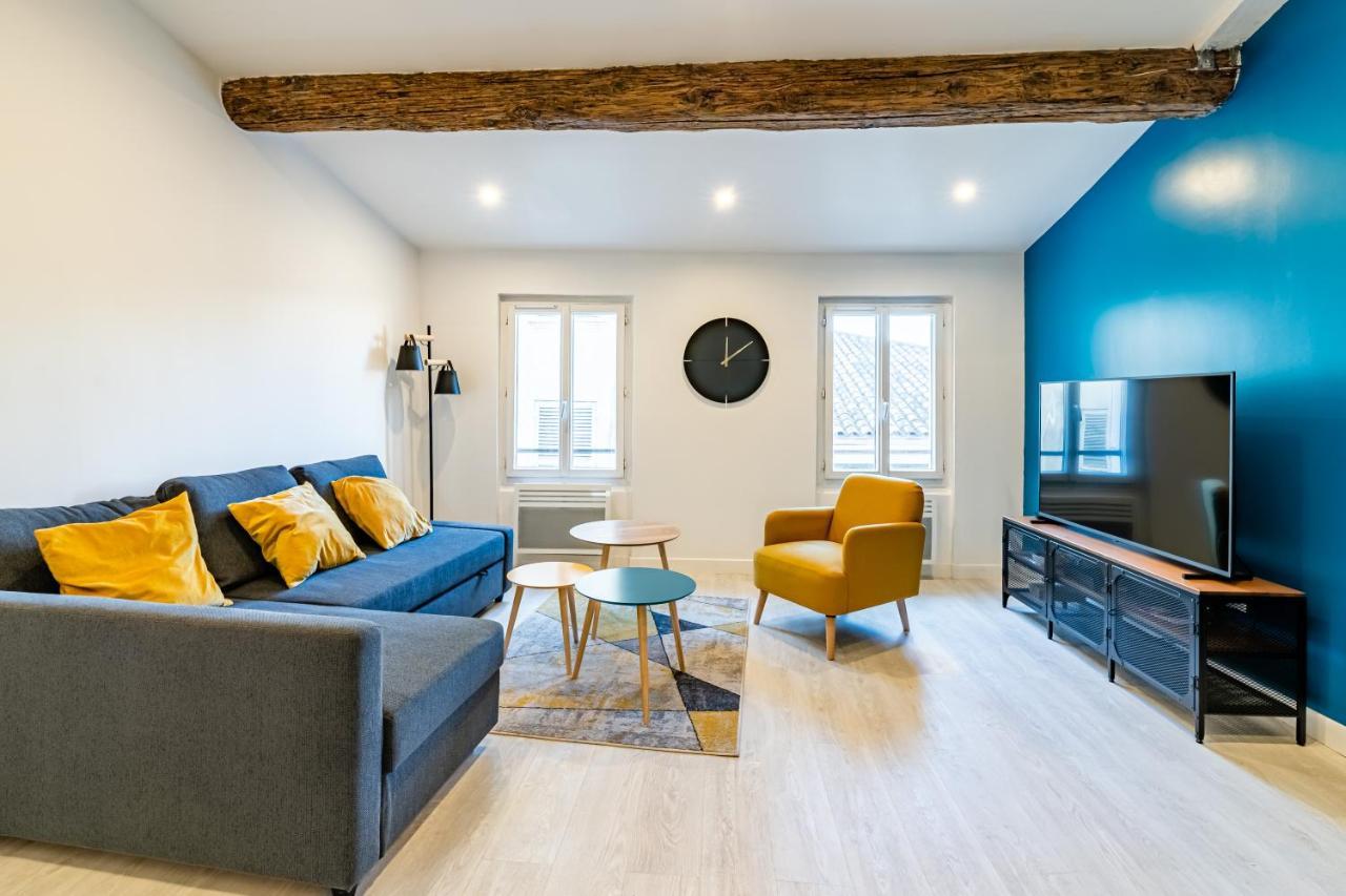 Roche : 3 Chambres,6 Personnes, Bien Equipe, Deco+ Toulon